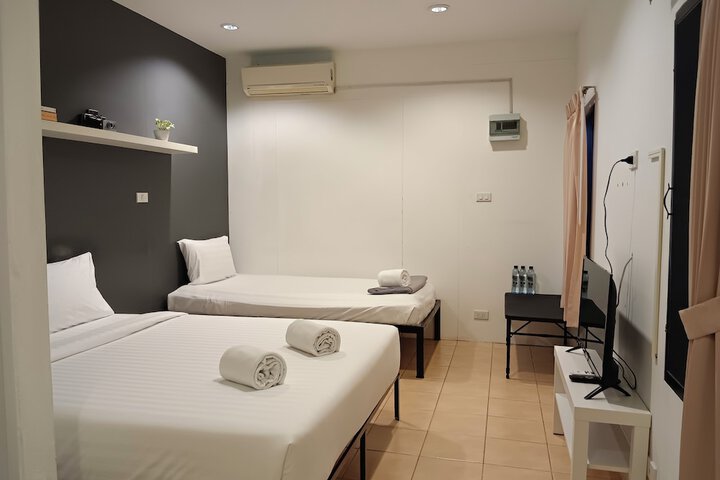Room 18 of 43