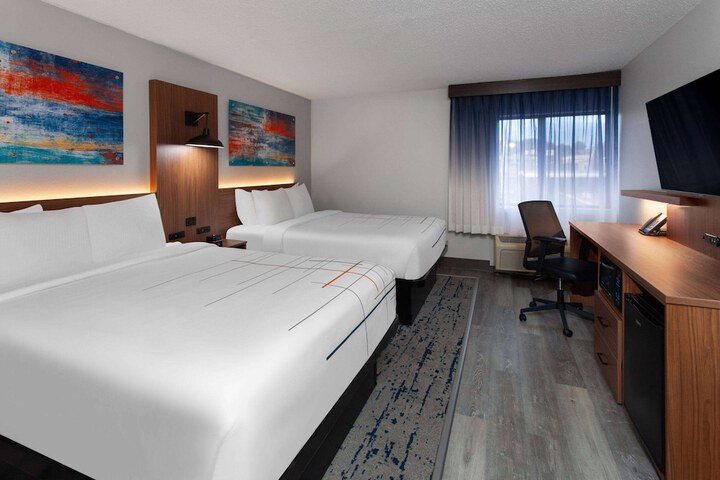 2 Queen Beds Deluxe Room (4 of 6)