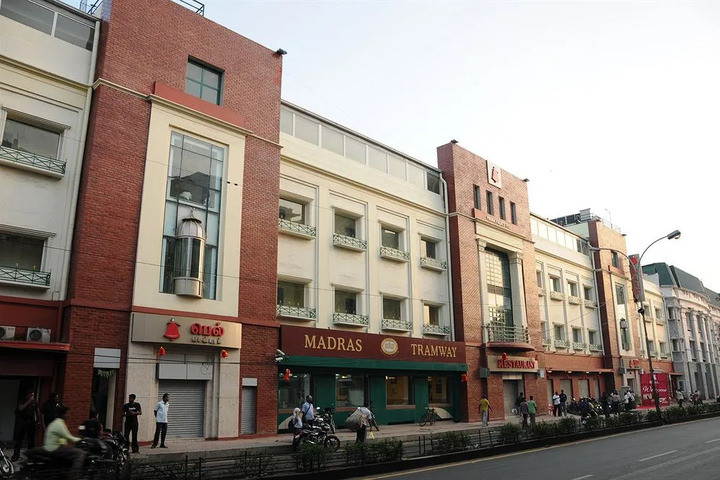 BELL HOTEL