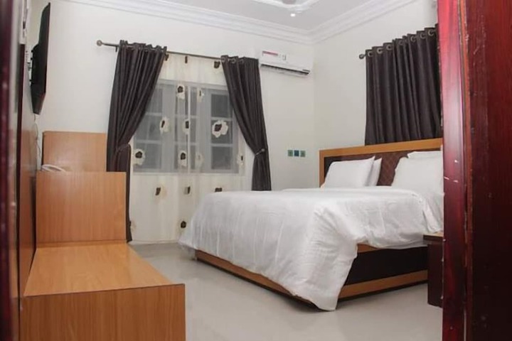 Room 11 of 47