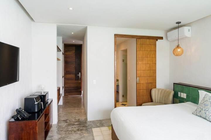 Room 36 of 107