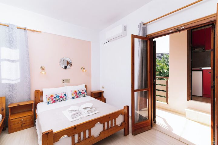 Room 9 of 30