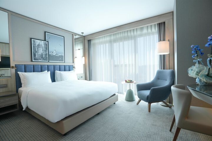 Room 28 of 85