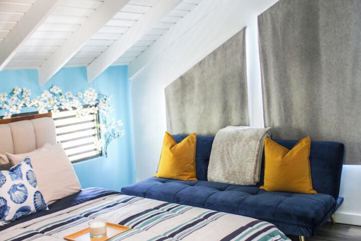 Room 4 of 20