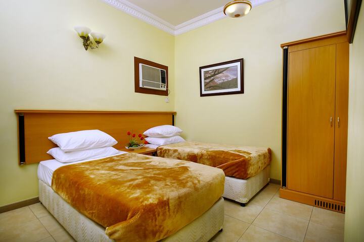 Room 12 of 74