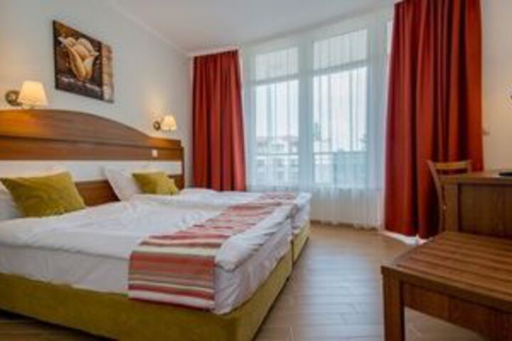Room 43 of 106