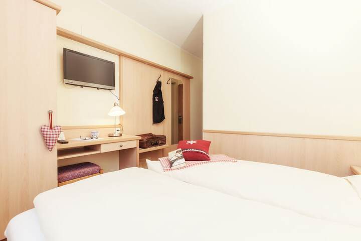 Room 13 of 47