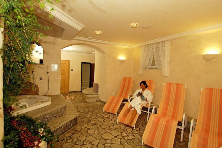Spa 19 of 39