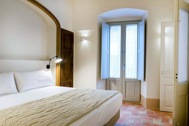 Room 7 of 40