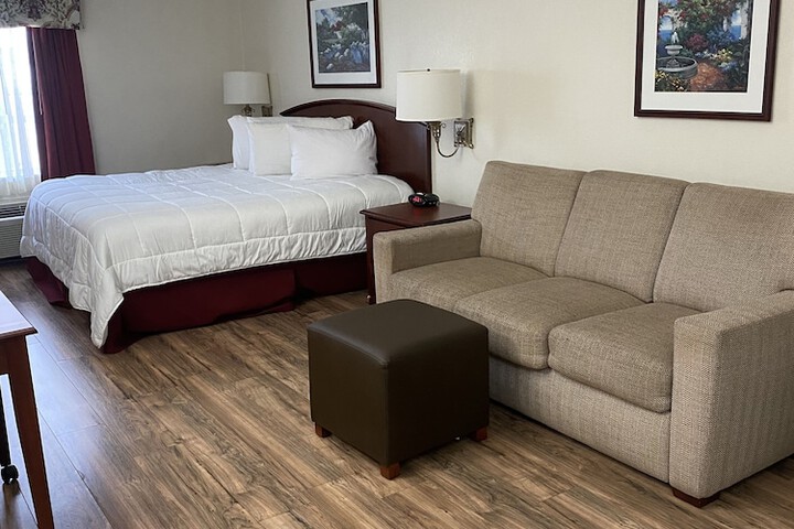 Deluxe Studio 2 Queen Beds Kitchenette (7 of 10)