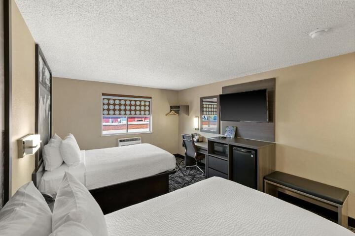 2 Double Bed Room (2 of 9)