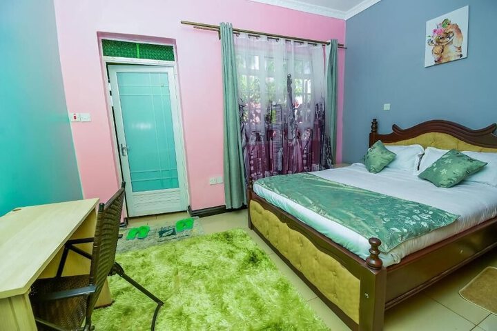 Room 4 of 39