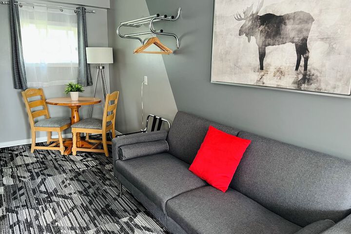 Room 16 of 34
