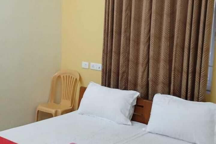 Room 5 of 13