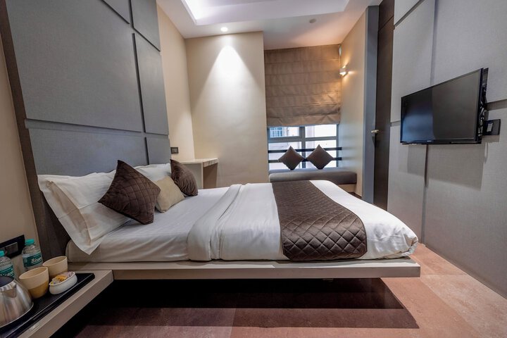 Room 8 of 46