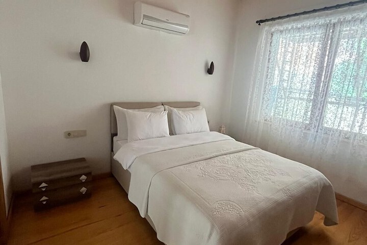 Room 10 of 51