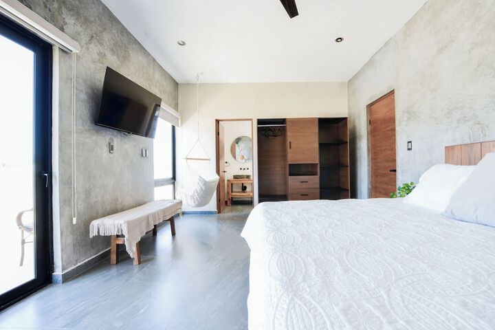 Room 37 of 148