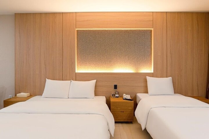 Room 26 of 90