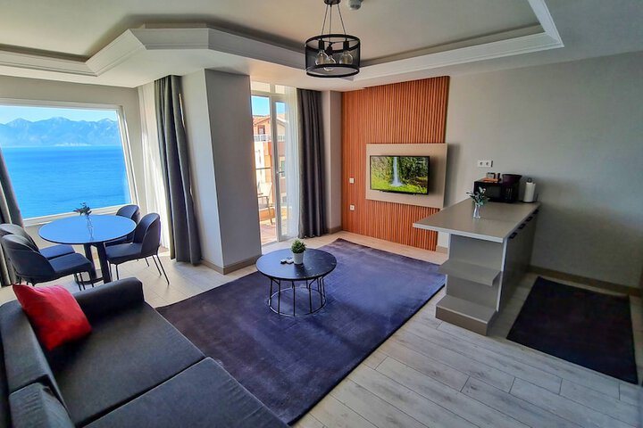 Room 32 of 55