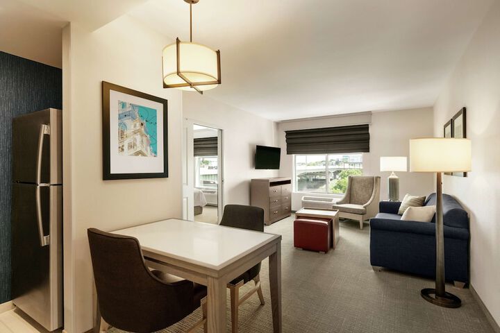 1 King Bed Studio Suite (20 of 21)