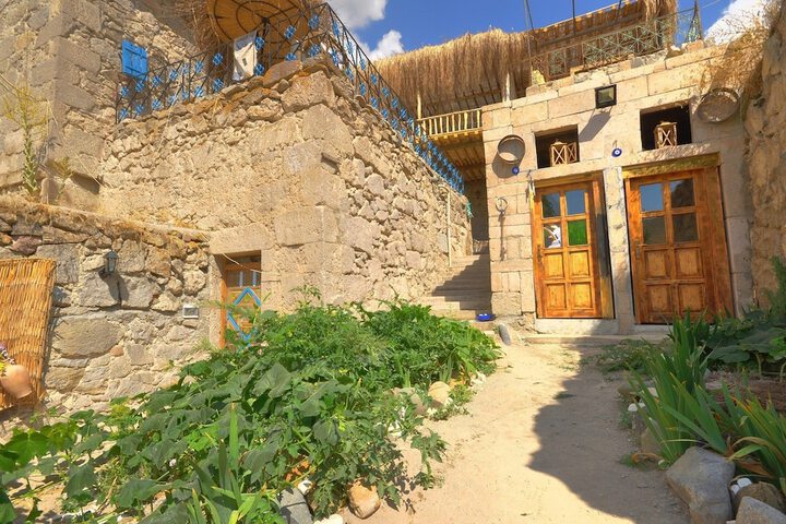 BELİSIRMACAVE in Guzelyurt