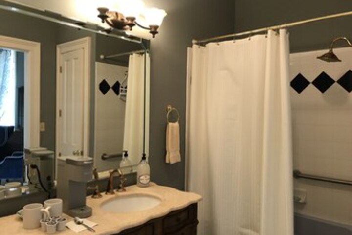 Room 33 of 52