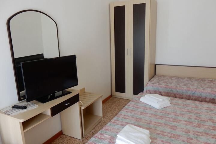Room 18 of 57