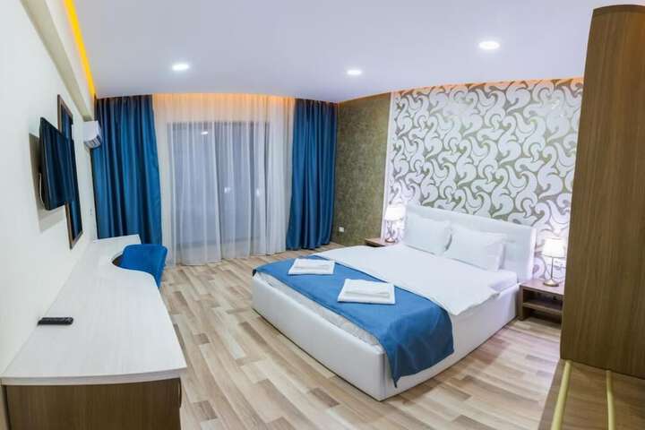 Room 13 of 67