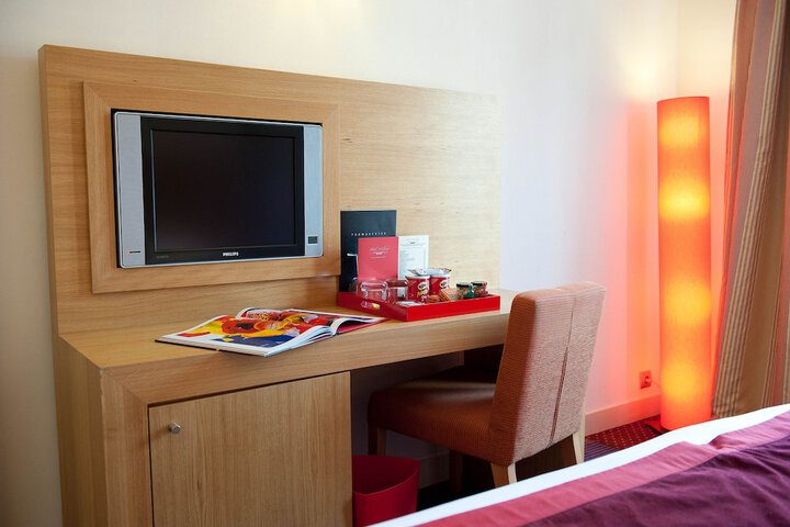 Room 21 of 33