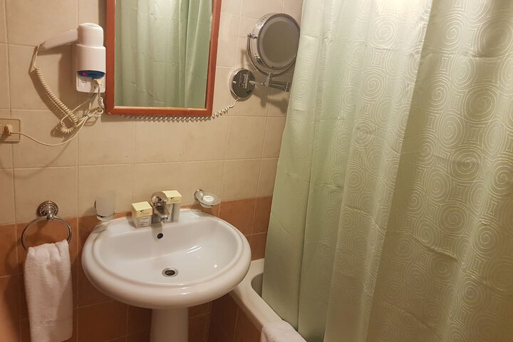 Room 21 of 68
