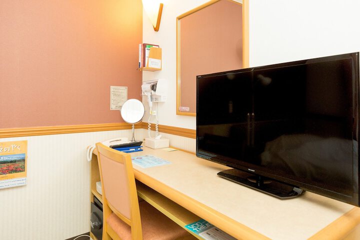 Room 2 of 23