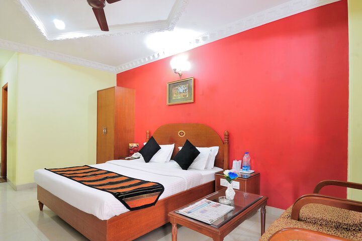 Room 14 of 32