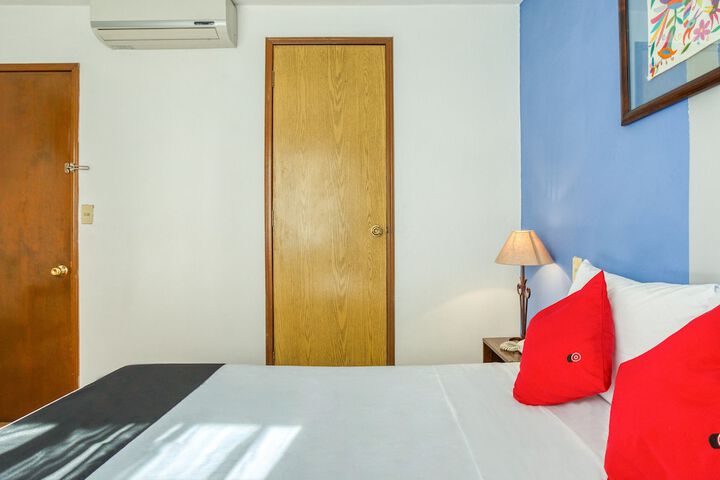 Room 9 of 41
