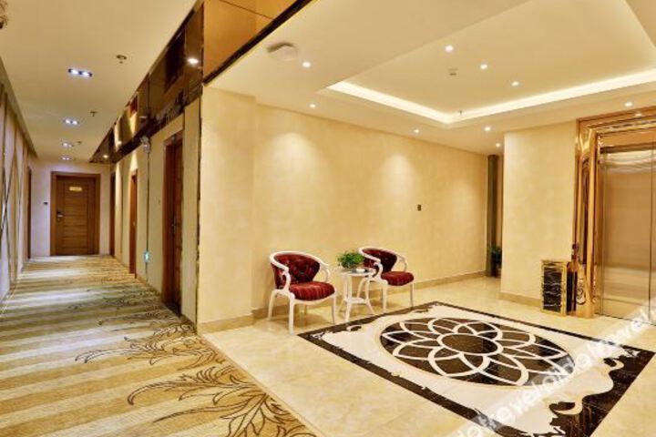 Hotel Interior 5 of 14