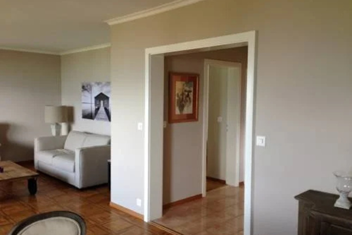 Room 5 of 6