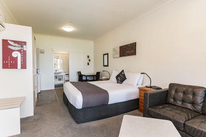 Room 14 of 50