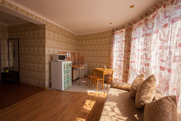 Room 30 of 42