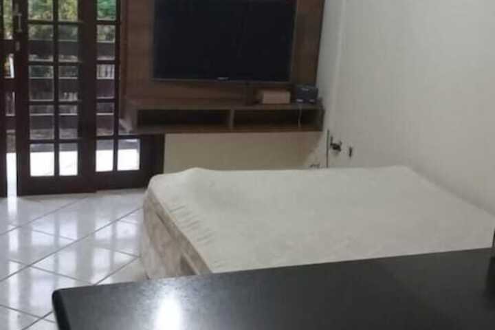 Room 5 of 11