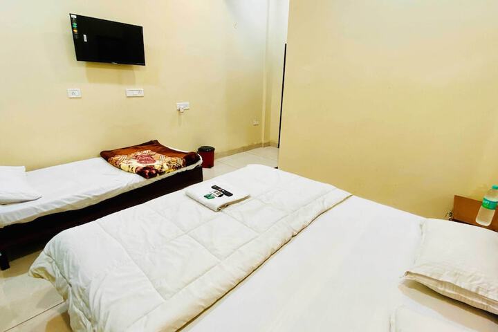 Room 14 of 25