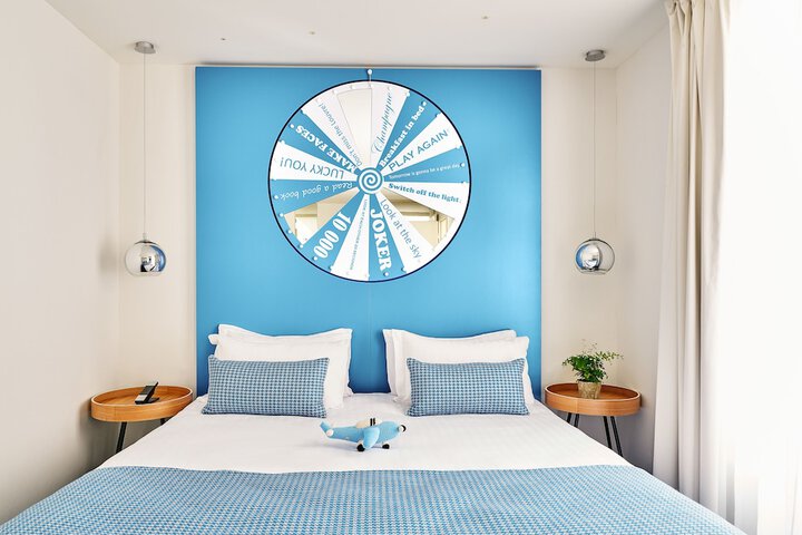 Room 10 of 60