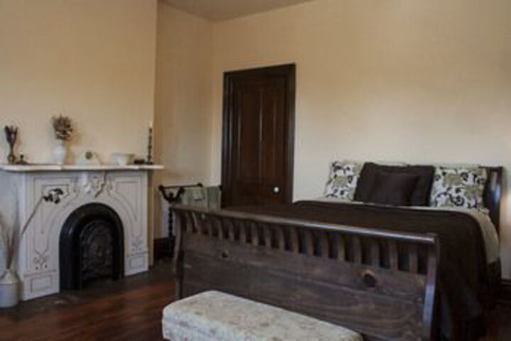 Room 12 of 34