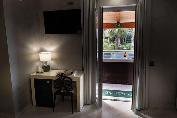 Room 14 of 57
