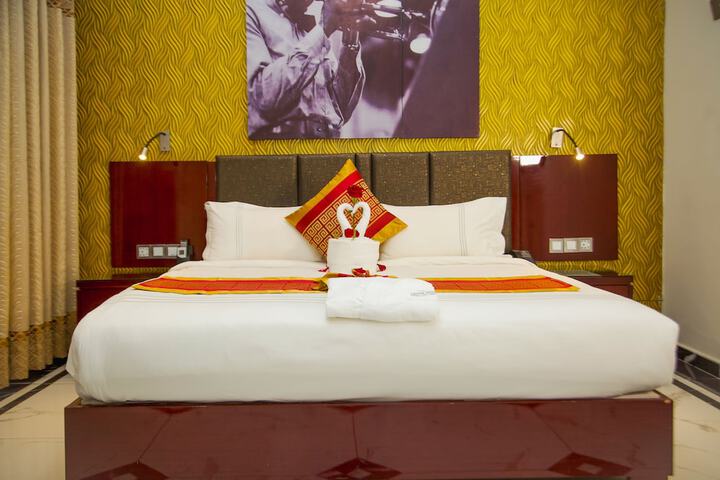 Room 8 of 49
