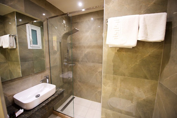 Room 20 of 39
