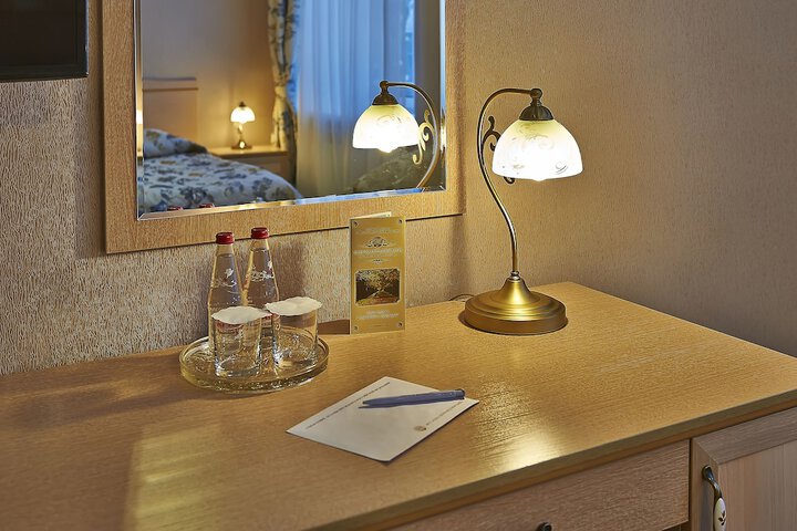 Room 21 of 43