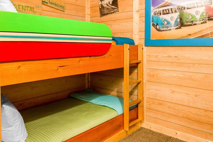 2 Queen Beds (12 of 23)