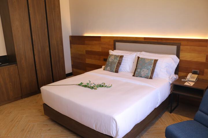 Room 6 of 31