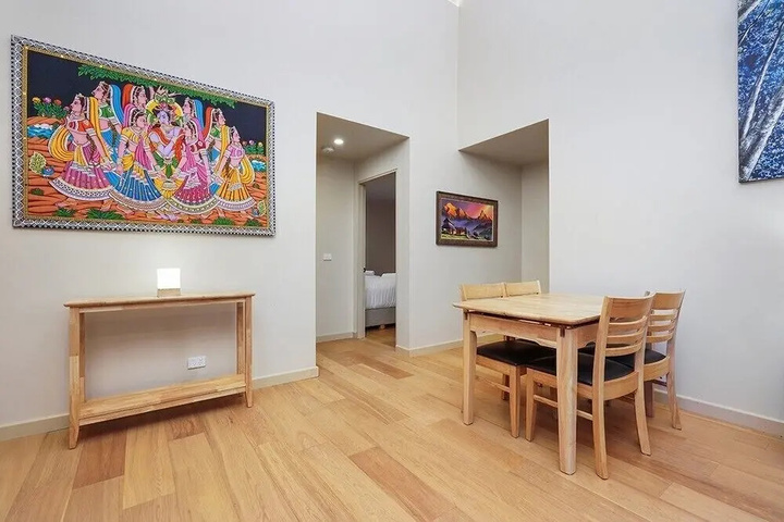 Room 10 of 13