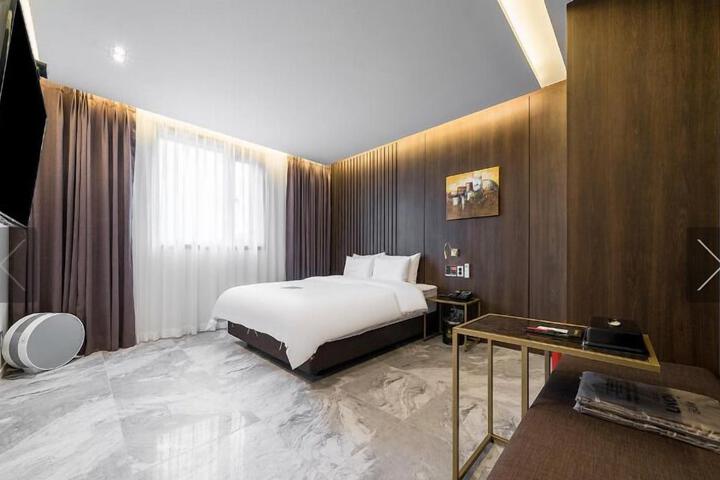 Room 115 of 141