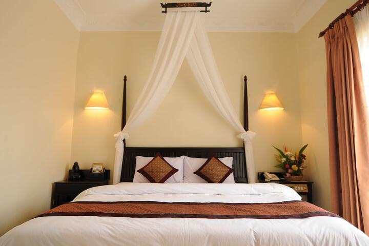Room 3 of 79